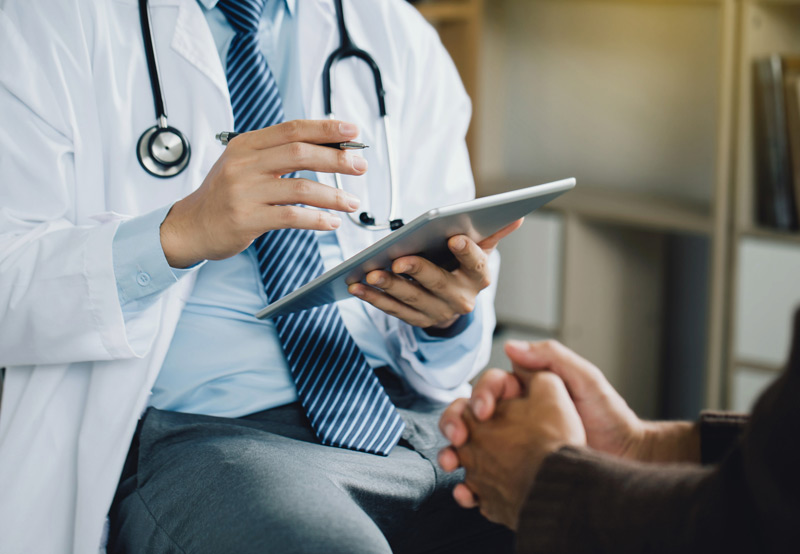 Male-patient-during-doctor’s-appointment-for-BPH